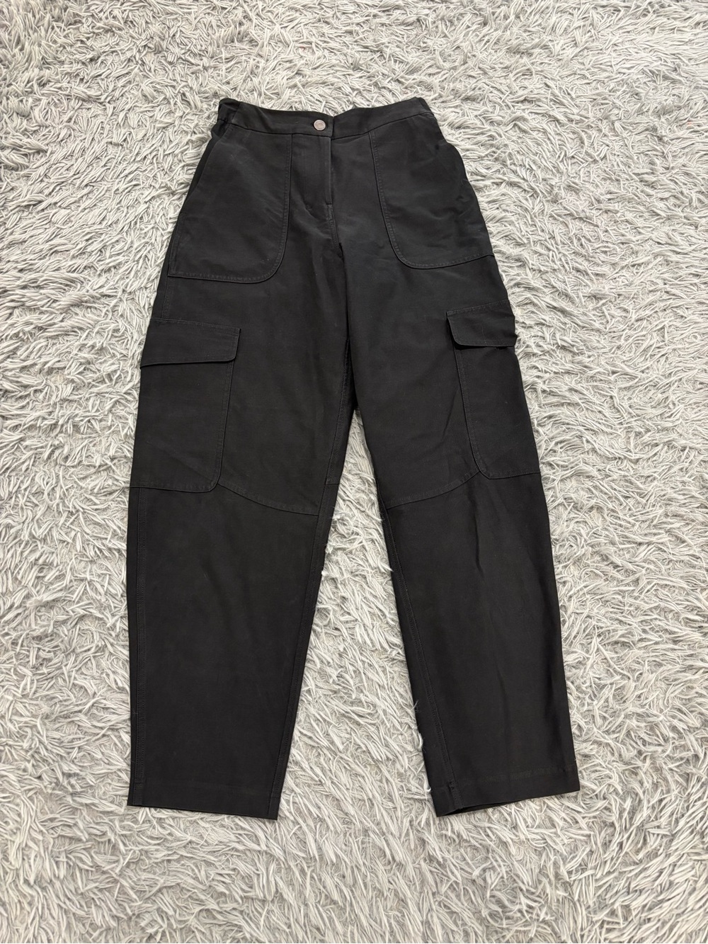 Lululemon Women’s Light Utilitech Cargo High-Rise Pant Graphite Grey 25 Gorpcore
